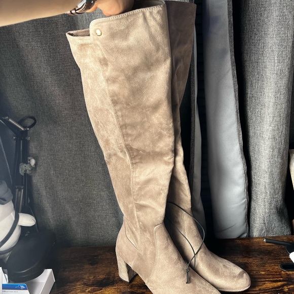 Liz Claiborne Womens Leyla Over the Knee Boots Block Heel Zip 8M and 9.5M - Picture 10 of 12